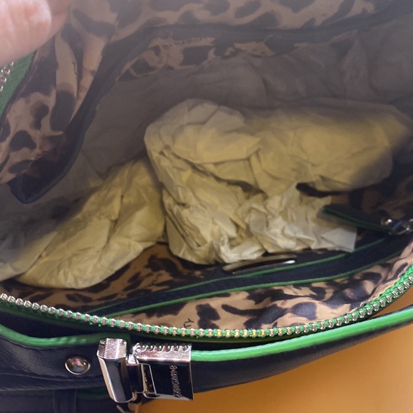 B Makowsky navy NWOT handbag - Picture 7 of 9